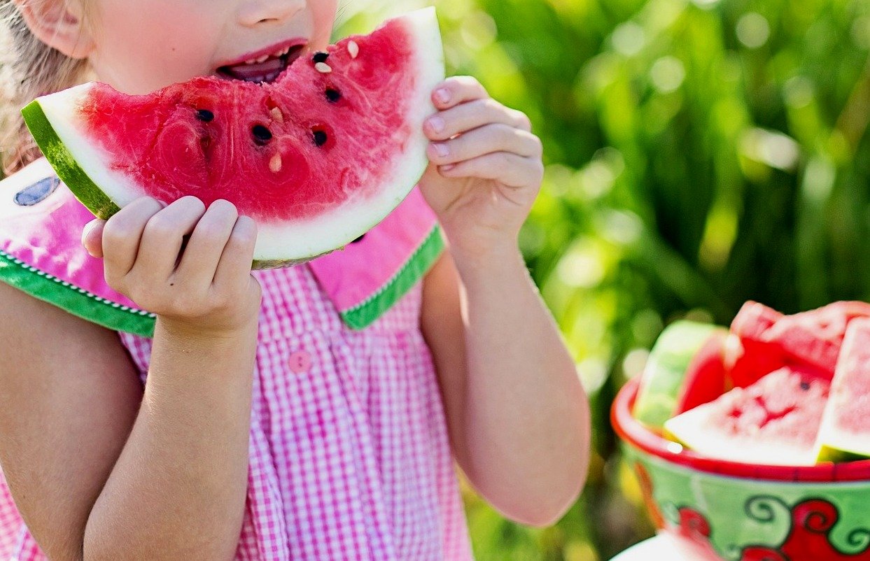 Boa alimentação e sono reparador também nas férias escolares