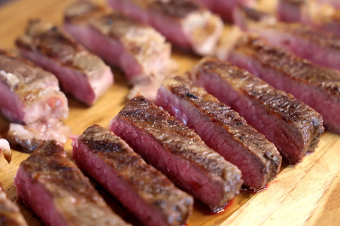 Costela bovina fatiada-Shutterstock- site