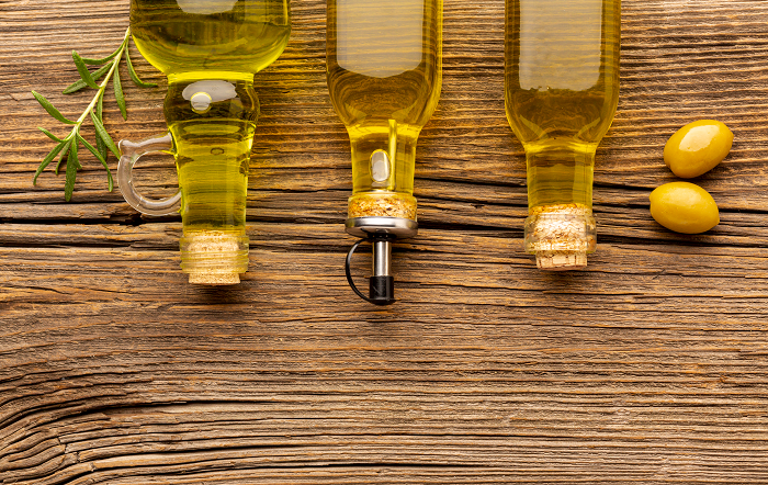 yellow-olives-oil-bottles-freepik-editado-site