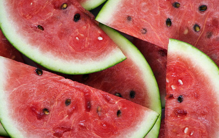 Frutas da estação impulsionam produção e aliviam preços no mercado